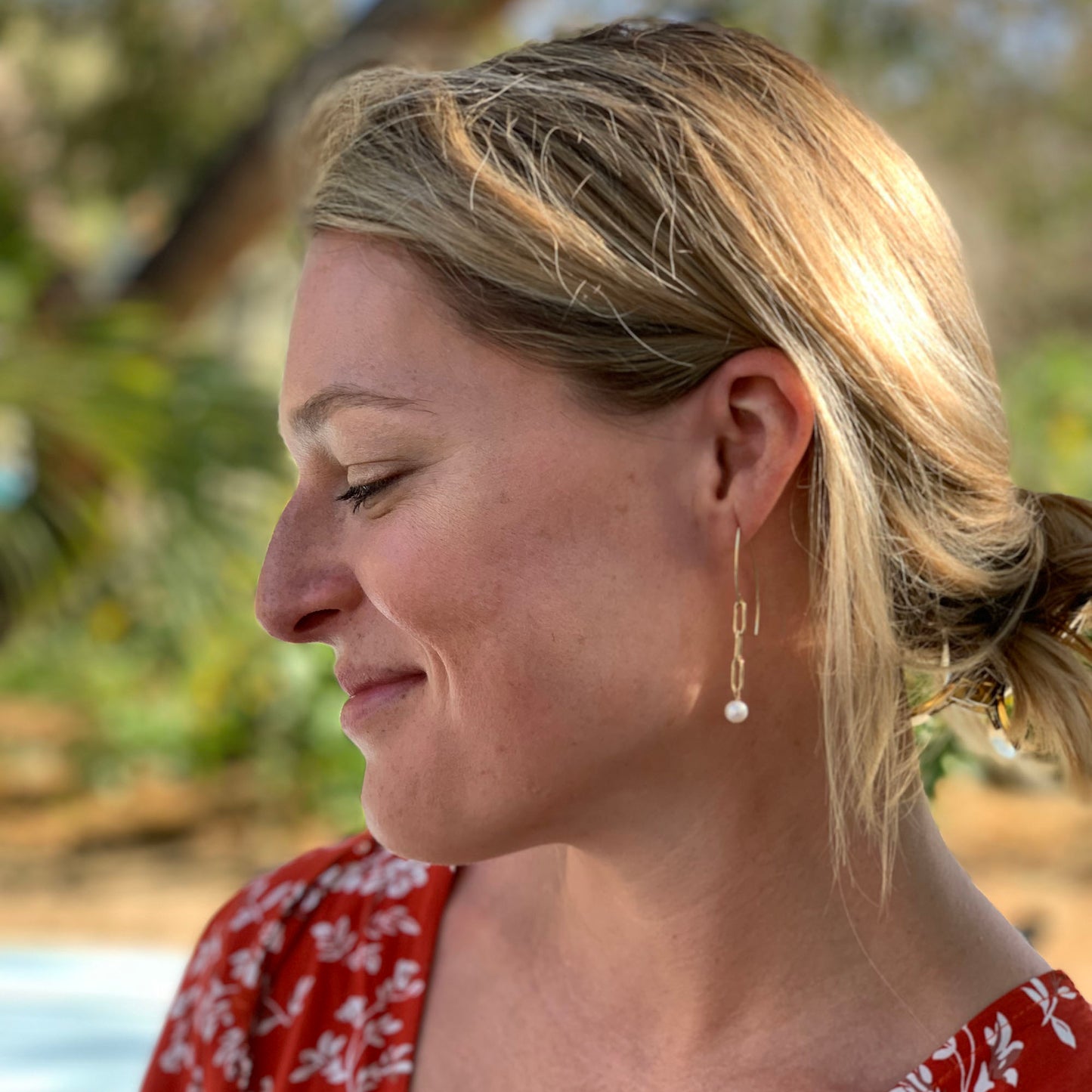 Camelia - Gold-Tone Petite Paperclip Freshwater Pearl Dangle Earrings