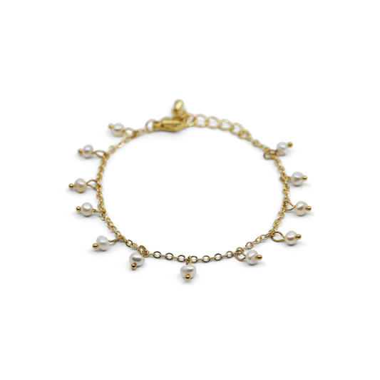 Nyasa - Gold-Tone Petite Paperclip Freshwater Pearl Bracelet