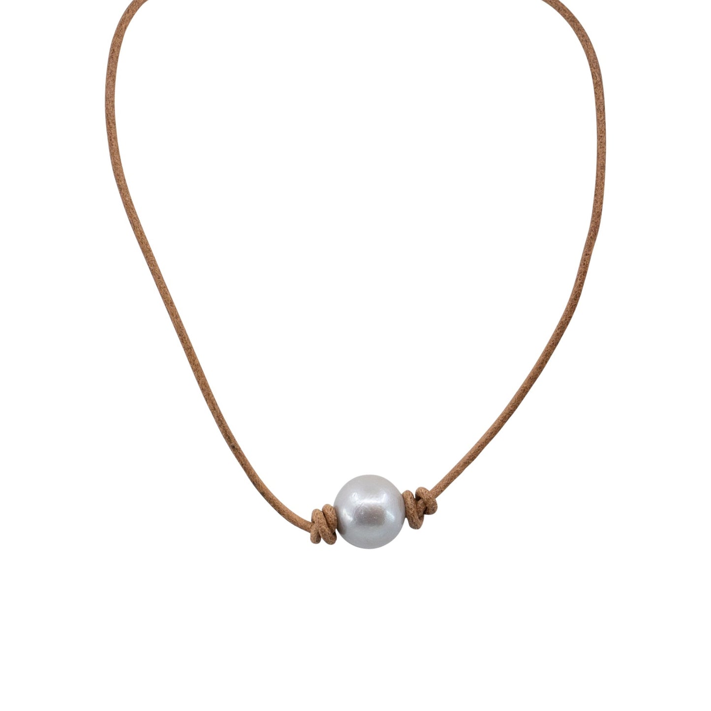 Lorena - Freshwater Pearl Leather Necklace