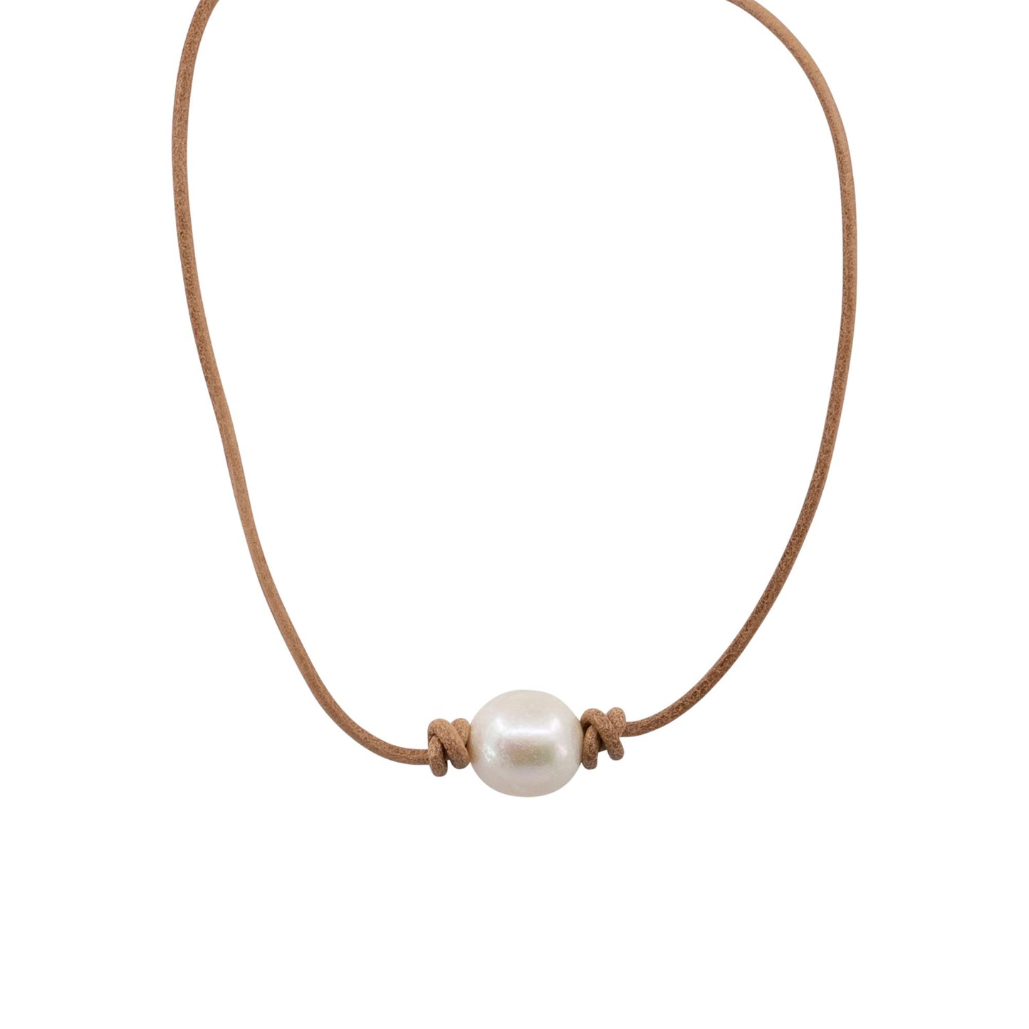 Lorena - Freshwater Pearl Leather Necklace