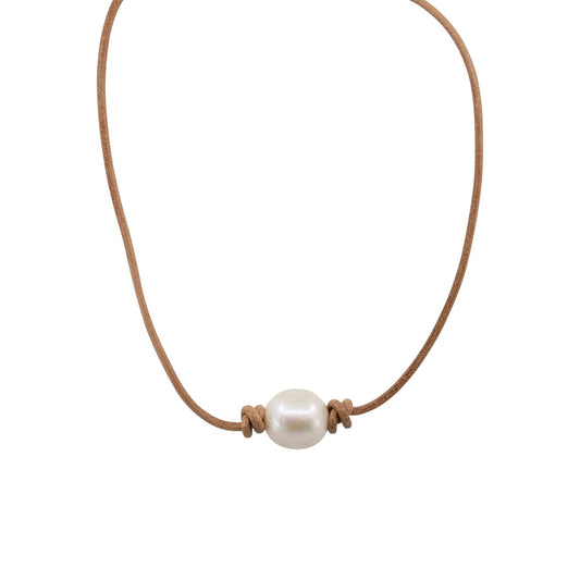 Lorena - Freshwater Pearl Leather Necklace