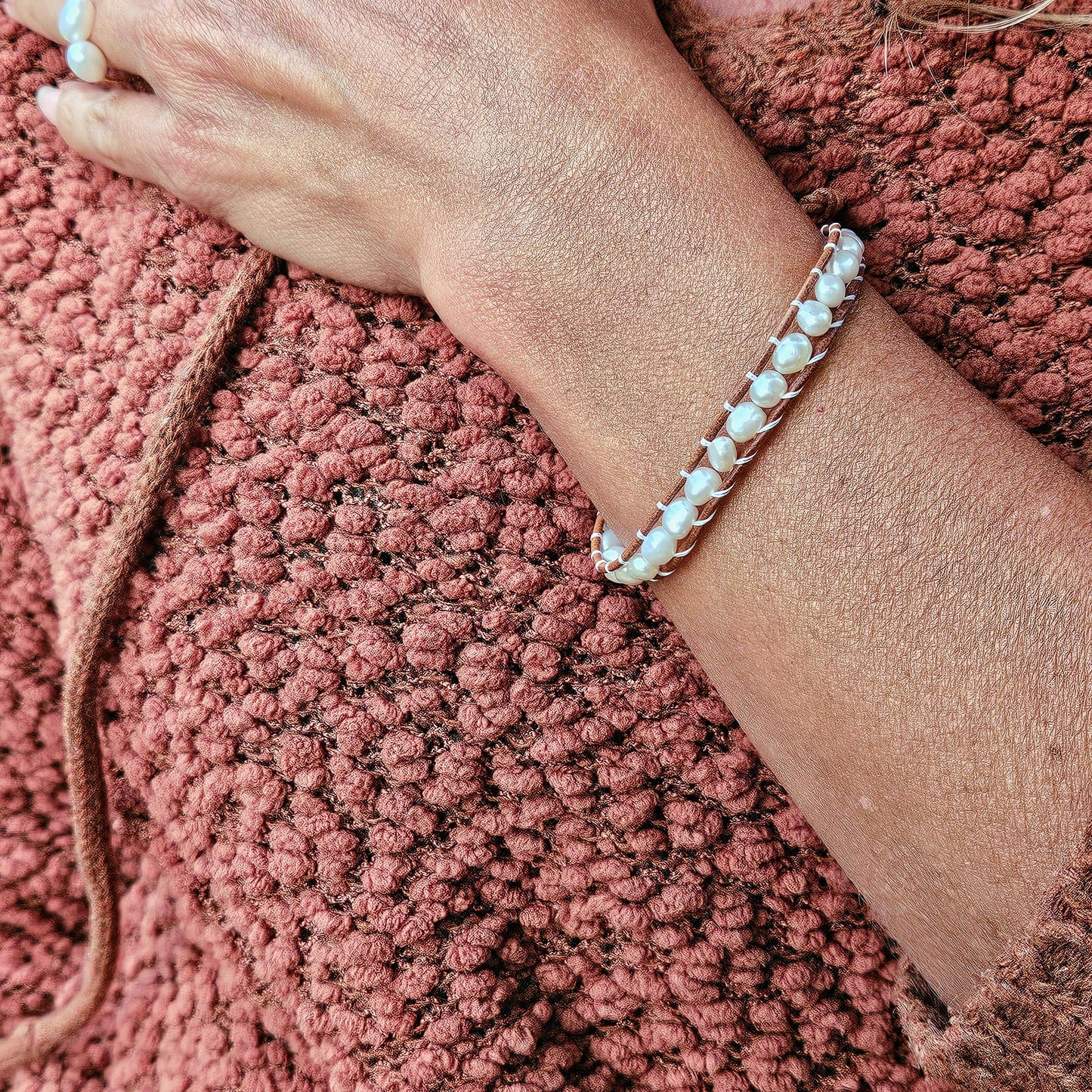 Niari - Freshwater Pearl Leather Bracelet