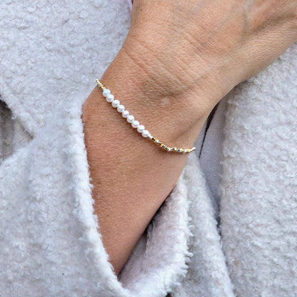 Caspian - Freshwater Pearl and Sterling Silver Stretch Bracelet