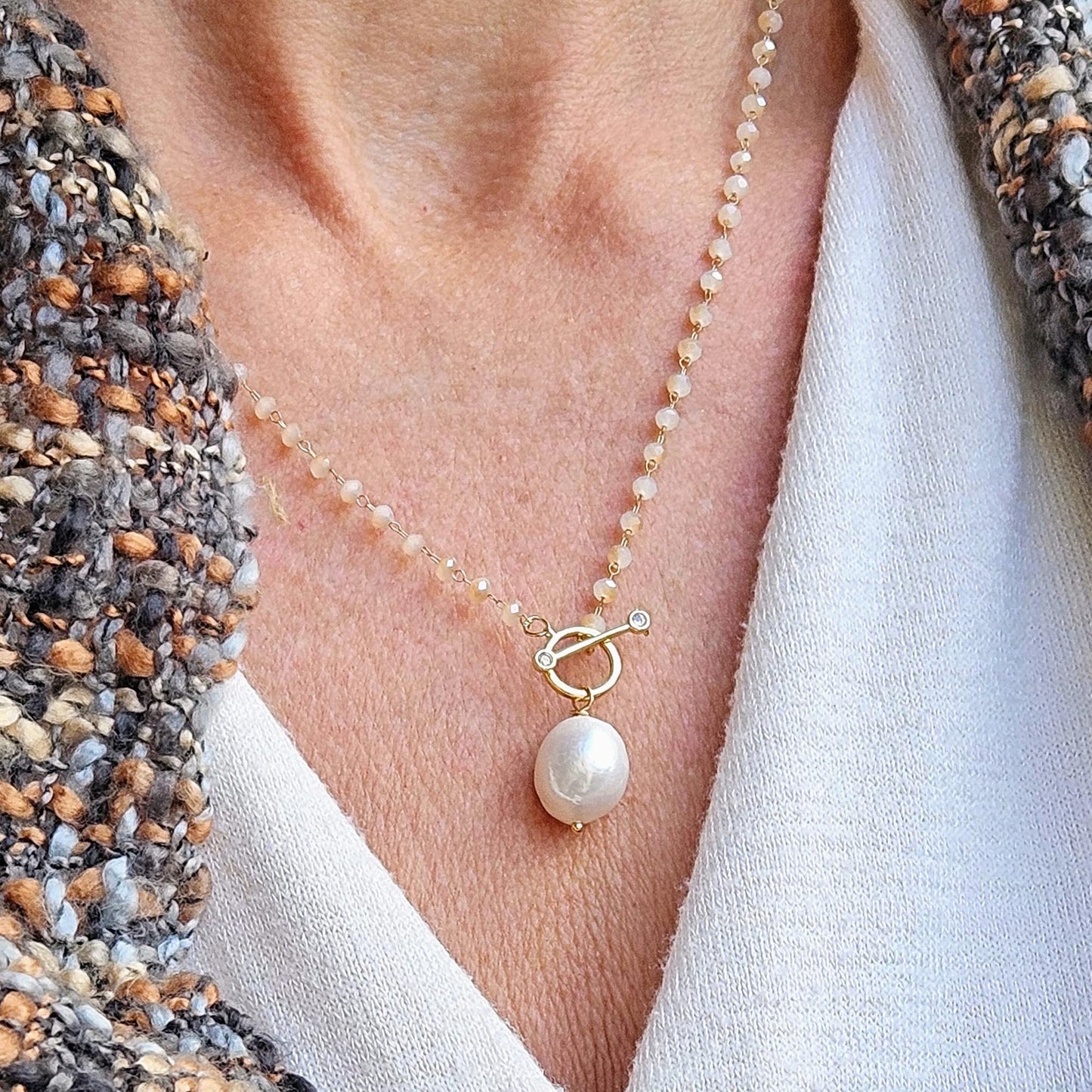 Irene - Petite Gold-Tone Chain, Crystals and Freshwater Pearl Necklace