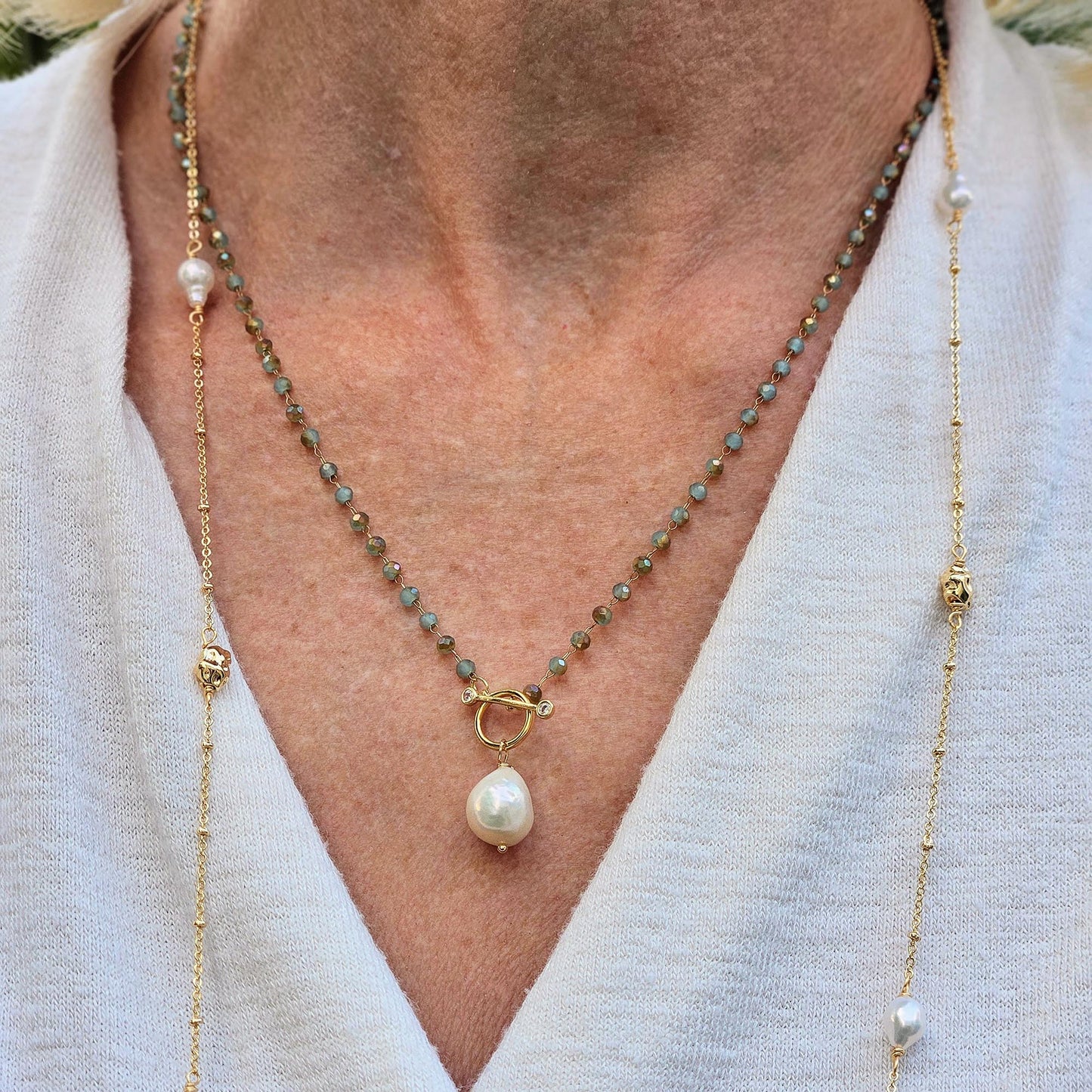 Irene - Petite Gold-Tone Chain, Crystals and Freshwater Pearl Necklace