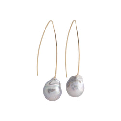Akoni - Gold-tone baroque pearl earrings (Silver pearls)