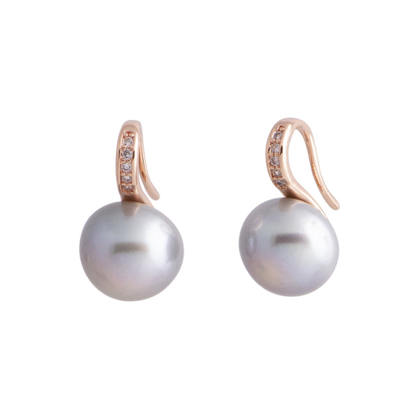 Europa - Rose gold-tone huggie earring with freshwater pearl (Silver pearls)