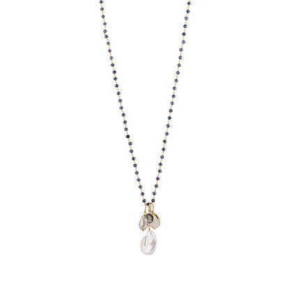 Marla - White coin pearl necklace with charm (Midnight navy)