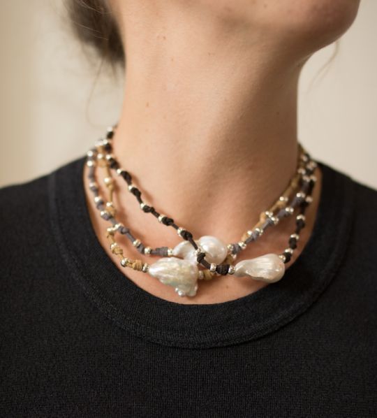 Karla - Suede knotted baroque pearl necklace (Lifestyle #2)