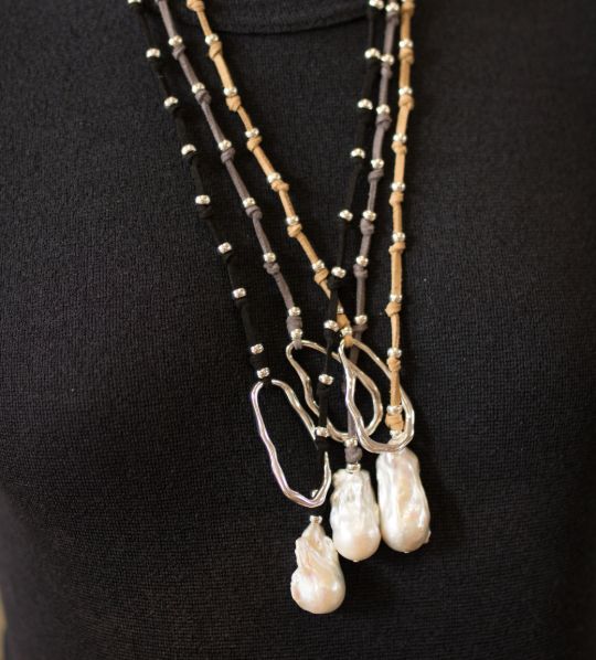 Carina - Adjustable baroque pearl necklace (3 colors)