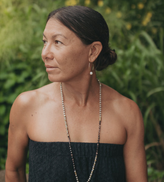 Alley - Gold hoop with freshwater pearl earrings (Lifestyle #3)
