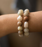 Coral - Amazonite and freshwater pearl stretch bracelet (Wrist)