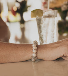 Madeira - Freshwater pearl stretch bracelet with charm (Lifestyle - Wrist)