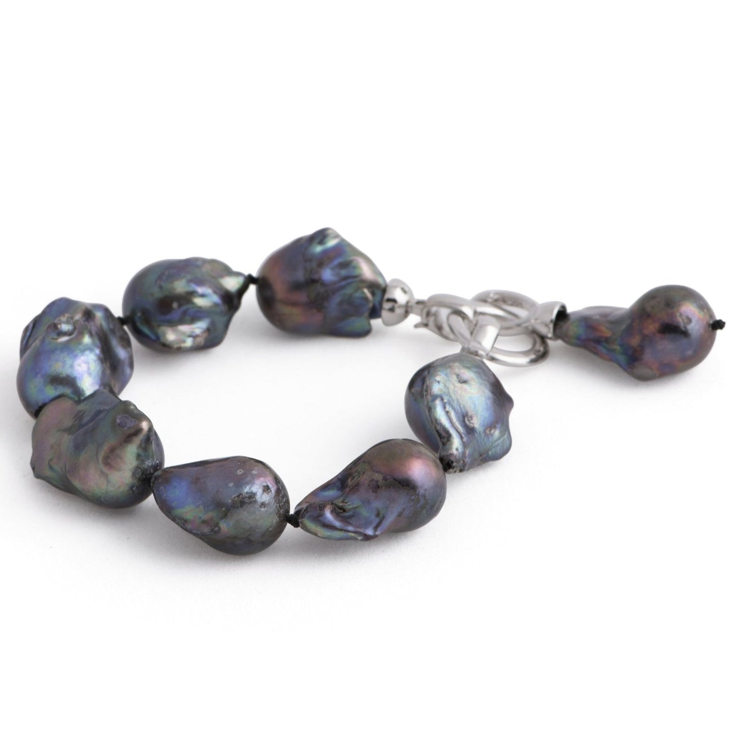 Nile - Baroque pearl charm bracelet (Dark grey pearls)